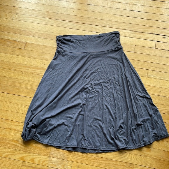 BNWT grey skirt Size L - Picture 1 of 2